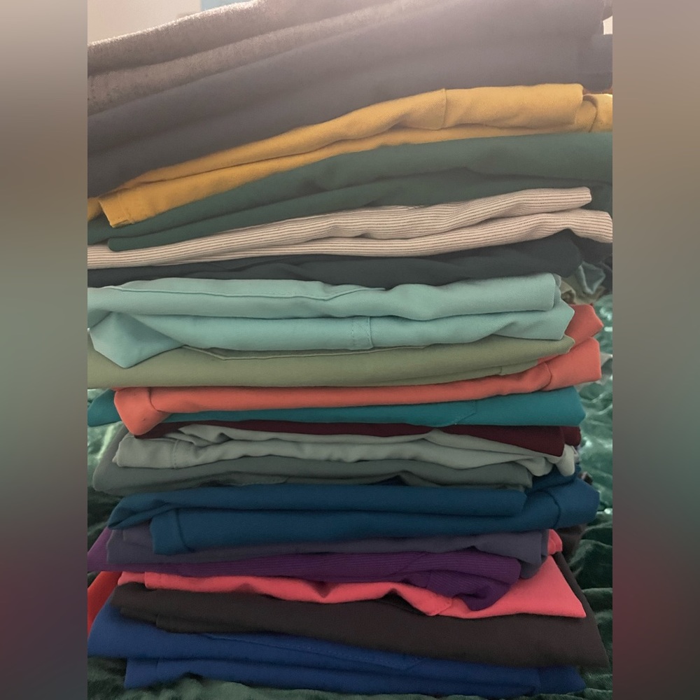Figs Scrubs XS tops and XS Petite bottoms